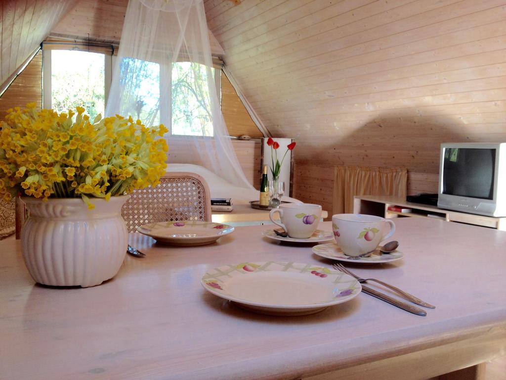 Kaju Guesthouses Nasva Exteriér fotografie