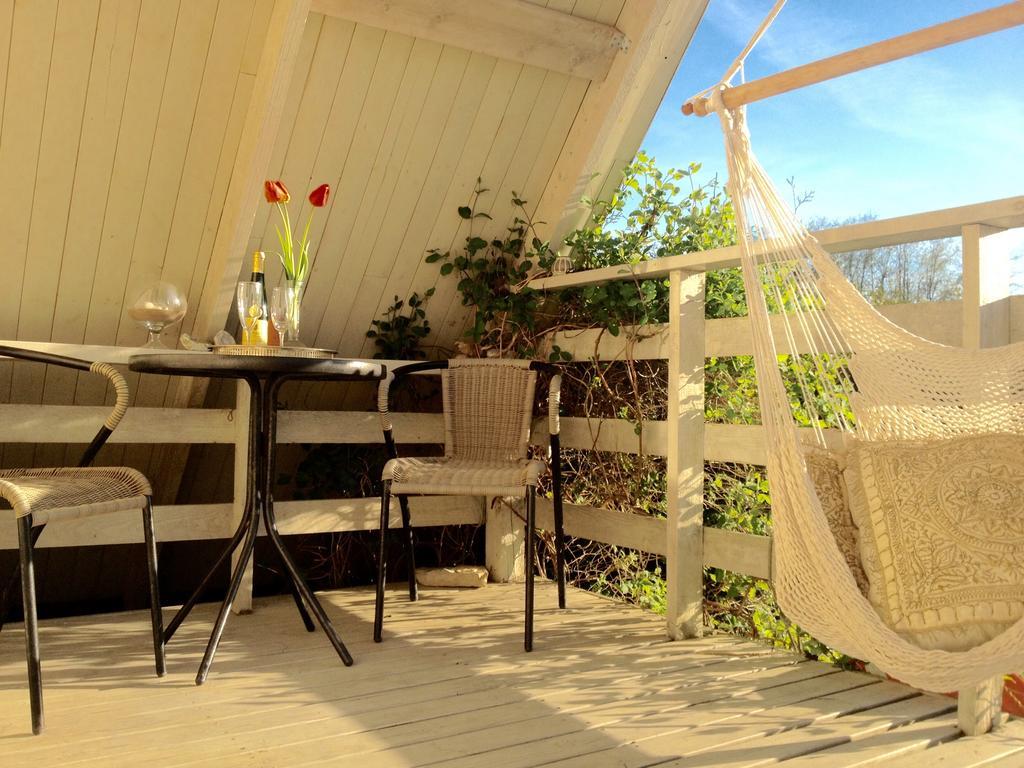 Kaju Guesthouses Nasva Exteriér fotografie